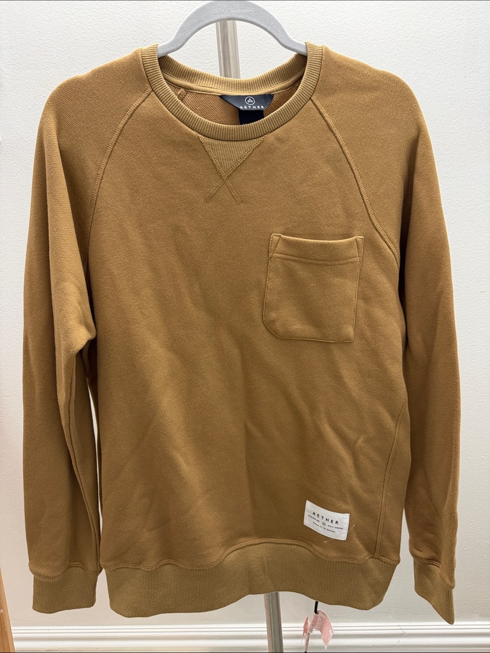 Men's Crewneck Sweatshirt with Chest Pocket in Camel Brown
